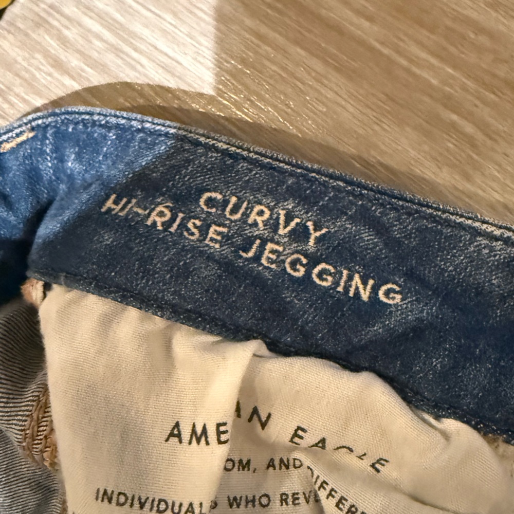 American eagle curvy high rise jegging size 4